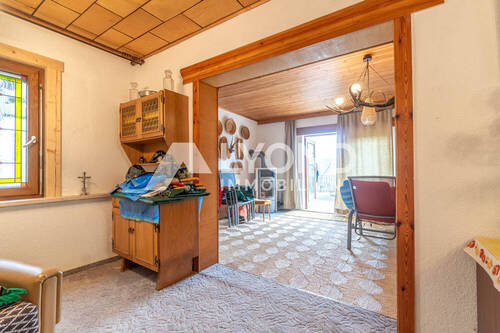 Blick vom Wohnzimmer in Eingangsbereich - 