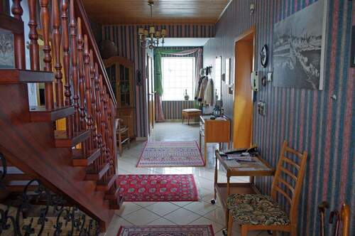 Flur - Einfamilienhaus mit 216,00 m&sup2; in Saarbrücken zum Kaufen