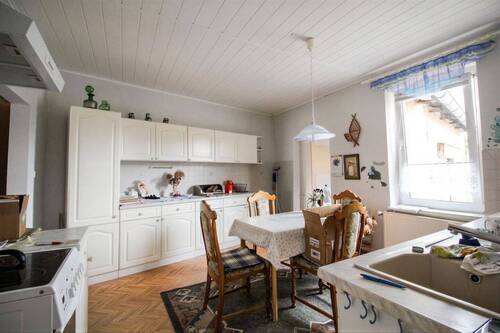 Küche - 8 Zimmer Reihenmittelhaus in Helbra