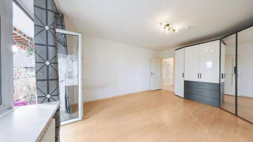 Schlafzimmer - 3 Zimmer Etagenwohnung zum Kaufen in Mettmann