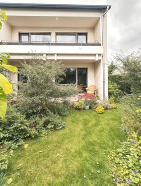 Blick aus dem Garten - 