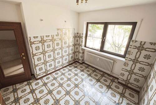 EG - Küche mit 70er-Fliesen - 