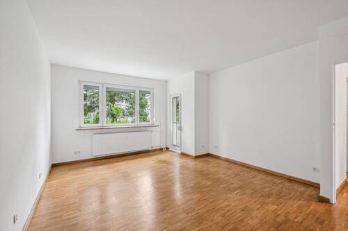 Wohnzimmer - 2 Zimmer Etagenwohnung zum Kaufen in Berlin