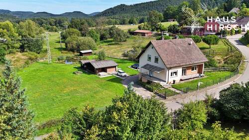 Grundstück - Zweifamilienhaus - 280.000,00 EUR Kaufpreis, ca.  300,00 m² Wohnfläche