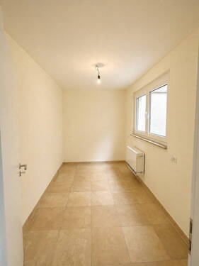 Kinderzimmer/Büro 2 - 