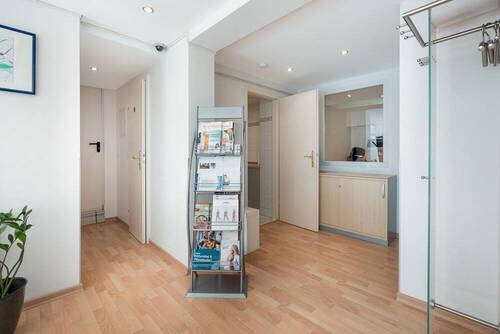 Flur.jpg - 3 Zimmer Büro in Frankfurt am Main