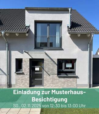 Offene Musterhaus-Besichtigung 02.11..jpg - Neues Haus, neues Glück: Letzter Bauabschnitt in Bedburg