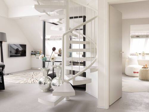 Aufgang in das Schlafzimmer - 3 Zimmer Etagenwohnung zum Kaufen in Laboe