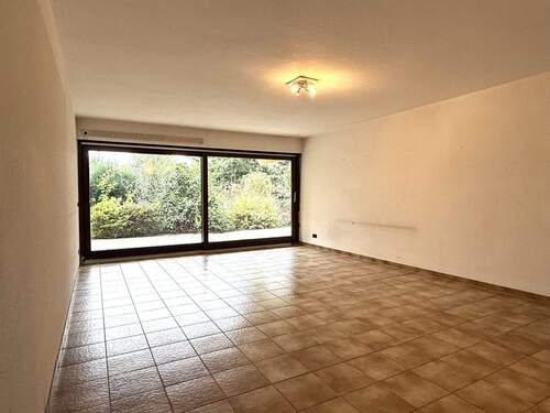 Wohnzimmer - 3 Zimmer Etagenwohnung zum Kaufen in Düsseldorf