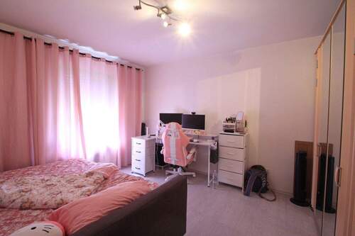 Schlafen - 2 Zimmer Etagenwohnung zum Kaufen in Thannhausen