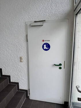 Eingang Halle von Büroeingang - 