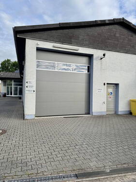 Neues Hallentor (2025) - 310 m² Werkstatthalle + 250 m² BüroSozial - voll ausgestattet, A45-nah
