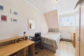 Schlafzimmer 4 - 
