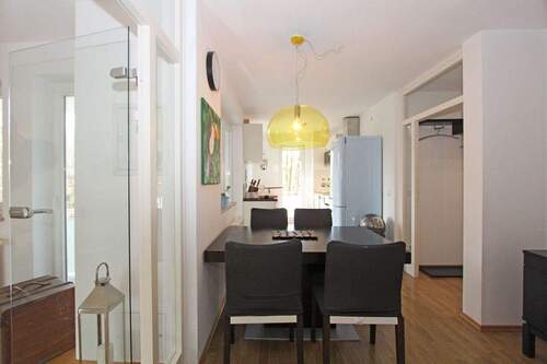 Praktischer Essbereich - 