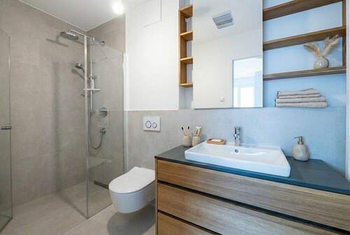 Innenvisualisierung Badezimmer - Etagenwohnung mit 96,30 m&sup2; in Berlin zum Kaufen