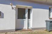 Hauseingang - 5 Zimmer Mehrfamilienhaus, Wohnhaus in Osten