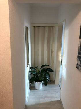 Flur 1.jpg - 2 Zimmer Etagenwohnung in Duisburg