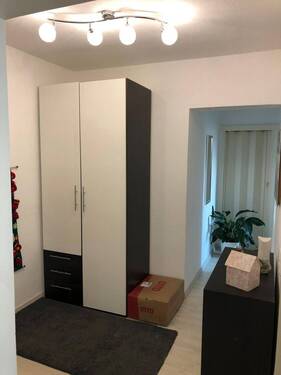Flur 3.jpg - Etagenwohnung mit 51,00 m&sup2; in Duisburg zur Miete