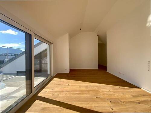 Wohnzimmer - 3 Zimmer Etagenwohnung in Pfullingen