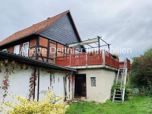 Rückseite mit großem Balkon - 4 Zimmer Einfamilienhaus in Alfeld (Leine) / Brunkensen