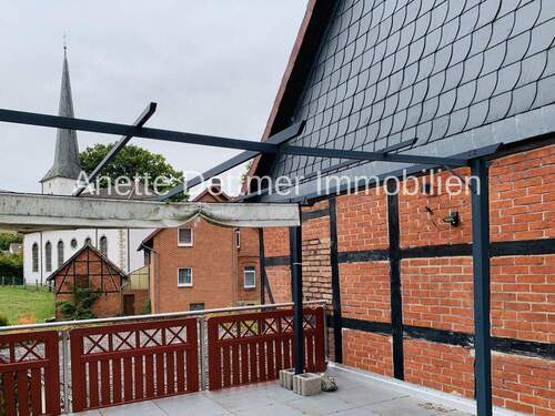 Balkon, saniert 2000 - Einfamilienhaus mit 138,00 m&sup2; in Alfeld (Leine) / Brunkensen zum Kaufen
