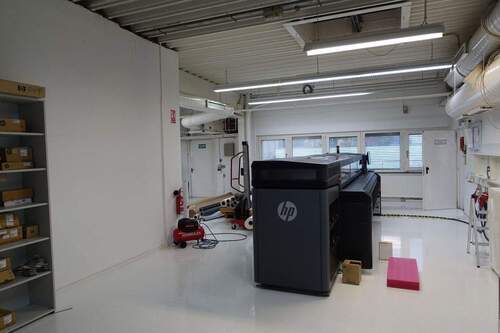 Produktionsgebäude - 