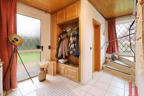 Flur - Einfamilienhaus mit 123,00 m&sup2; in Dinklage zum Kaufen
