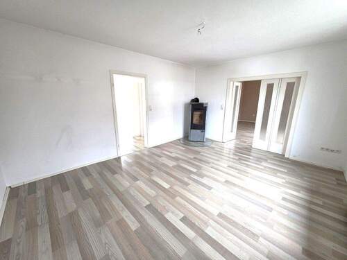 Wohnzimmer mit Kamin - 