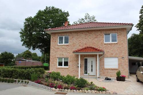 Beispiel Abbildungen mit Sonderleistungen - Einfamilienhaus mit 153,00 m² in Kellinghusen zum Kaufen