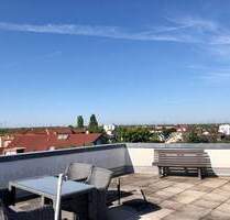GERADLINIG: 42 M² DACHTERRASSE; FANTASTISCHE AUSSICHT; INKL. EBK UND 2 STELLPLÄTZE - Leimen