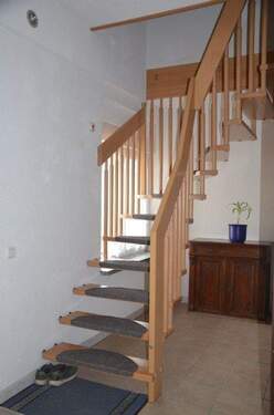 Treppenhaus - 4 Zimmer Terrassenwohnung zur Miete in Weißensee