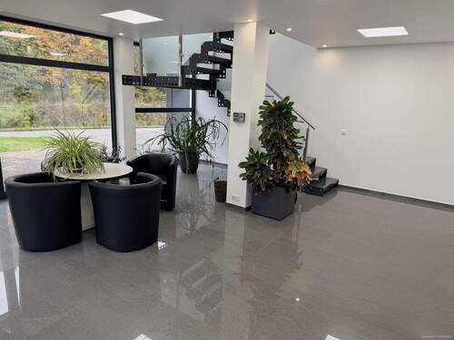 Foyer im EG für alle - Lukrative Bürofläche in einem Gemeinschaftsbüro im modernen Gewerbepark Am Nusskopf