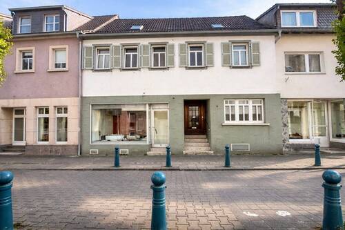 Front - Winnweiler Stadthaus - Sanierungschance in zentraler Lage
