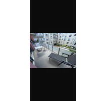 Möblierte 3-Zimmer-Wohnung in Frankfurt-Schwanheim - barrierefrei mit Fahrstuhl - Frankfurt am Main