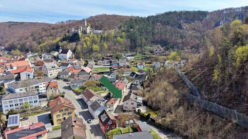 Lage in Kipfenberg - Mehrfamilienhaus, Wohnhaus mit 164,80 m&sup2; in Kipfenberg zum Kaufen