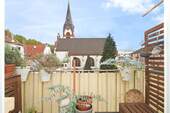Balkon mit Blick zur Friedenskirche - 