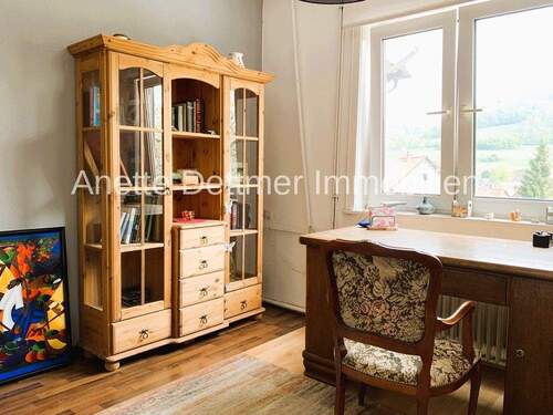 Büro im EG - Einfamilienhaus mit 215,90 m&sup2; in Delligsen / Varrigsen zum Kaufen