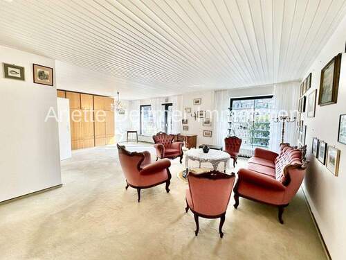 8 Wohn- und Esszimmer Ansicht 3 - 