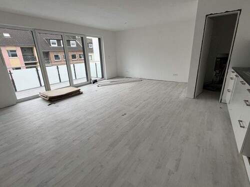 Wohnraum2 - 2 Zimmer Etagenwohnung zur Miete in Kerpen