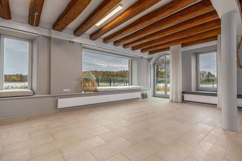 Titel - Ein Traum an Haus am Tramser See - alter Speicher im neuen Glanz - bereit zum Einzug