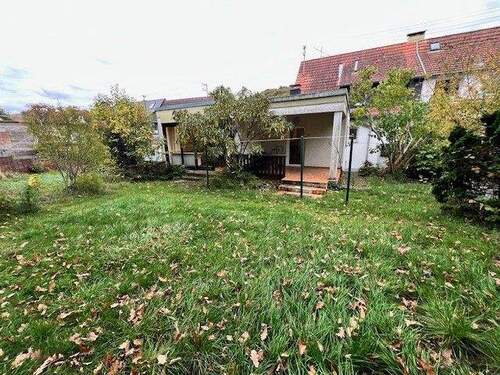 Gartenansicht - Mehrfamilienhaus, Wohnhaus mit 150,00 m² in Saarbrücken zum Kaufen