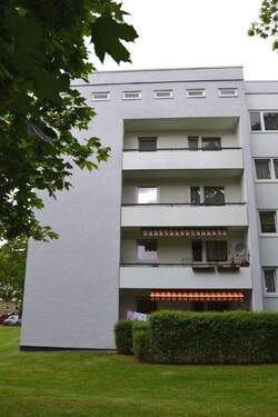 Friedrich-Ebert-Ring 33 - Balkone - 2 Zimmer Etagenwohnung in Lohfelden