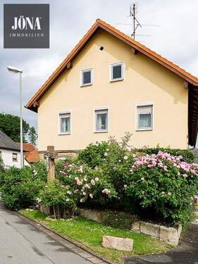 Bild 3 - 9 Zimmer Einfamilienhaus in Mainleus