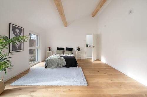 mit stilvollen Holzsichtbalken - 