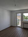 Wohnzimmer - Erstbezug nach Sanierung: Ruhige 2-Zi-Wohnung mit Balkon *provisionsfrei*