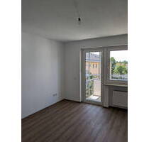 Erstbezug nach Sanierung: Ruhige 2-Zi-Wohnung mit Balkon *provisionsfrei* - Töging