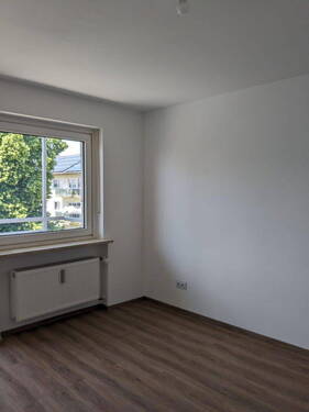 Wohnzimmer - 2 Zimmer Etagenwohnung zum Kaufen in Töging