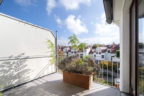 Ungestört Sonne genießen - 3 Zimmer Etagenwohnung in München