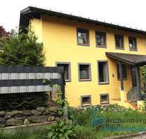 **Zweifamilienhaus in LandauIsar - Ihr neues Zuhause mit vielseitigen Möglichkeiten** - Landau an der Isar