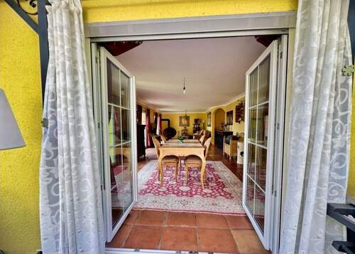 Einblick von Terrasse - Einfamilienhaus mit 193,00 m&sup2; in Bühlertal zum Kaufen